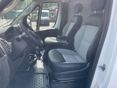 New 2025 RAM ProMaster 3500 w/ Convenience Group image 10