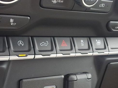 Used 2019 Chevrolet Silverado 1500 LT w/ All-Star Edition image 24