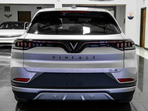Used 2023 VinFast VF 8 Eco AWD/4WD image 11