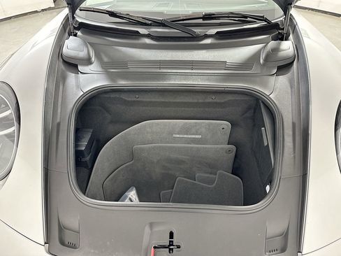 Certified 2025 Porsche 911 Carrera RWD image 29