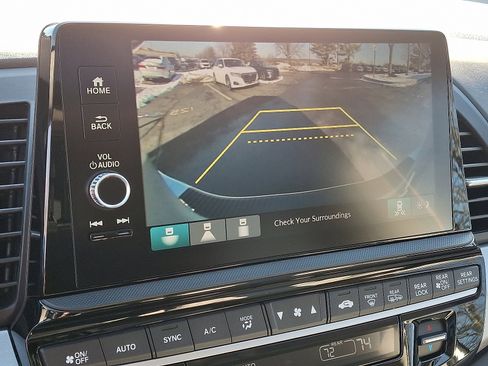 Used 2025 Honda Odyssey EX-L image 18
