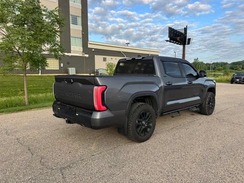 Used 2025 Toyota Tundra Limited AWD/4WD image 14