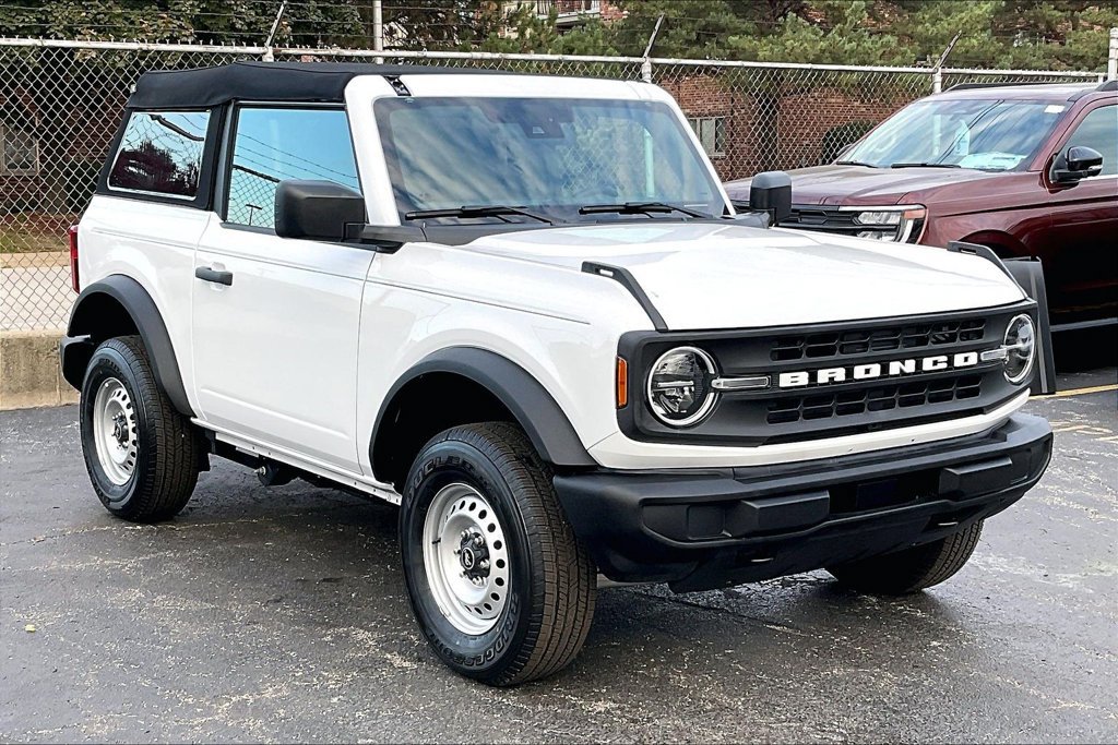 Used 2025 Ford Bronco 2-Door AWD/4WD image 34