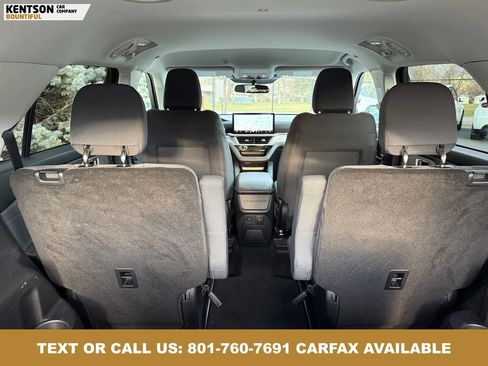 Used 2025 Ford Explorer Active AWD/4WD image 31