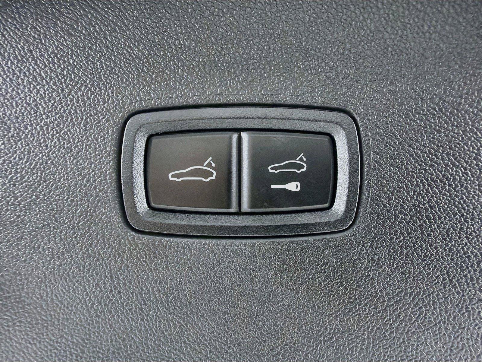 Used 2024 Porsche Cayenne Coupe w/ Premium Package Plus AWD/4WD image 26