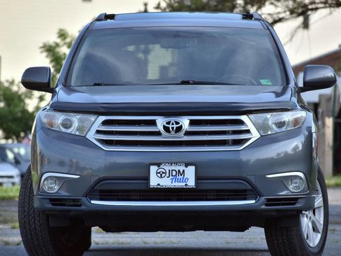 Used 2012 Toyota Highlander SE image 3