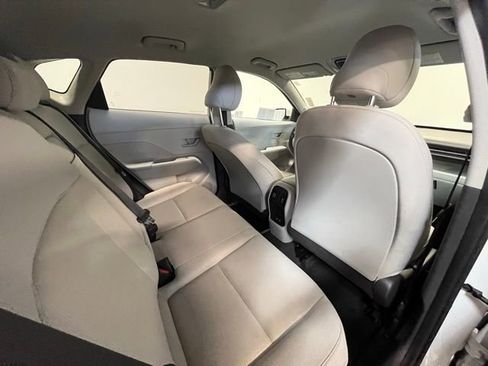 Used 2024 Hyundai Kona SEL image 12