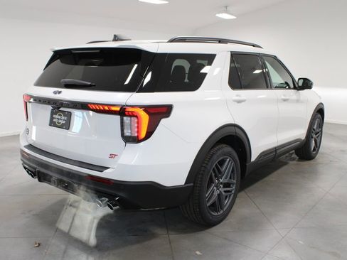 New 2026 Ford Explorer ST w/ Sun And Sound Package image 8