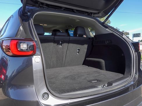 Used 2025 MAZDA CX-5 AWD 2.5 S w/ Preferred Package image 24