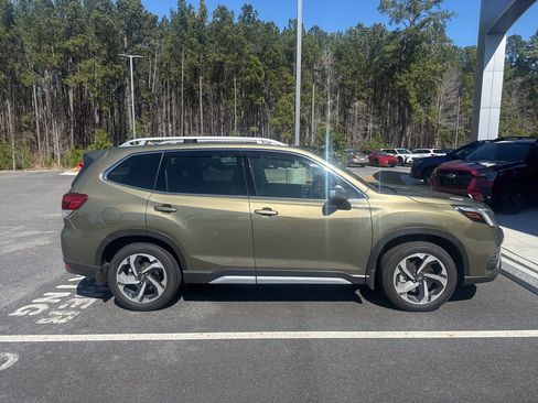 Used 2023 Subaru Forester Touring w/ Popular Package #3 image 4