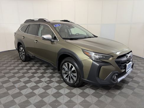 Used 2023 Subaru Outback Touring XT image 3