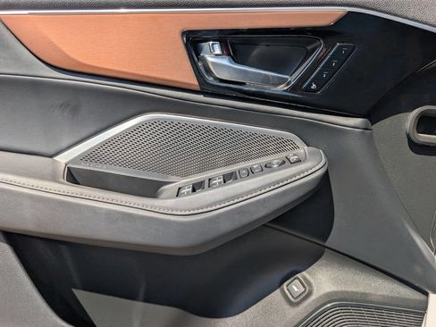 Used 2022 Acura MDX SH-AWD w/ Technology Package image 18
