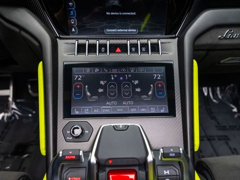 Used 2022 Lamborghini Urus image 55