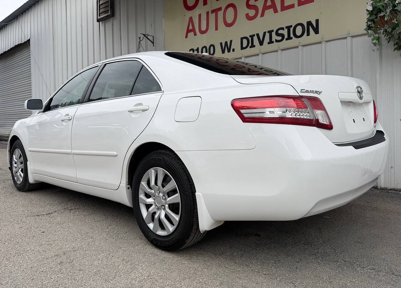 Used 2010 Toyota Camry SE FWD image 10