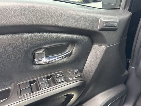 Used 2023 Nissan Titan PRO-4X w/ Pro-4x Convenience Package AWD/4WD image 21