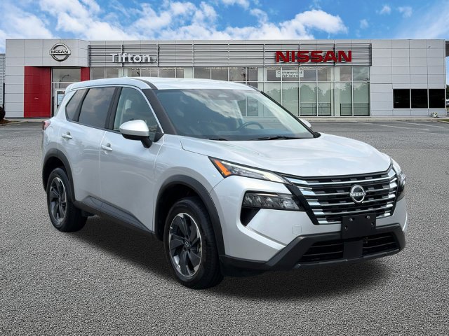 Used 2025 Nissan Rogue SV FWD image 1