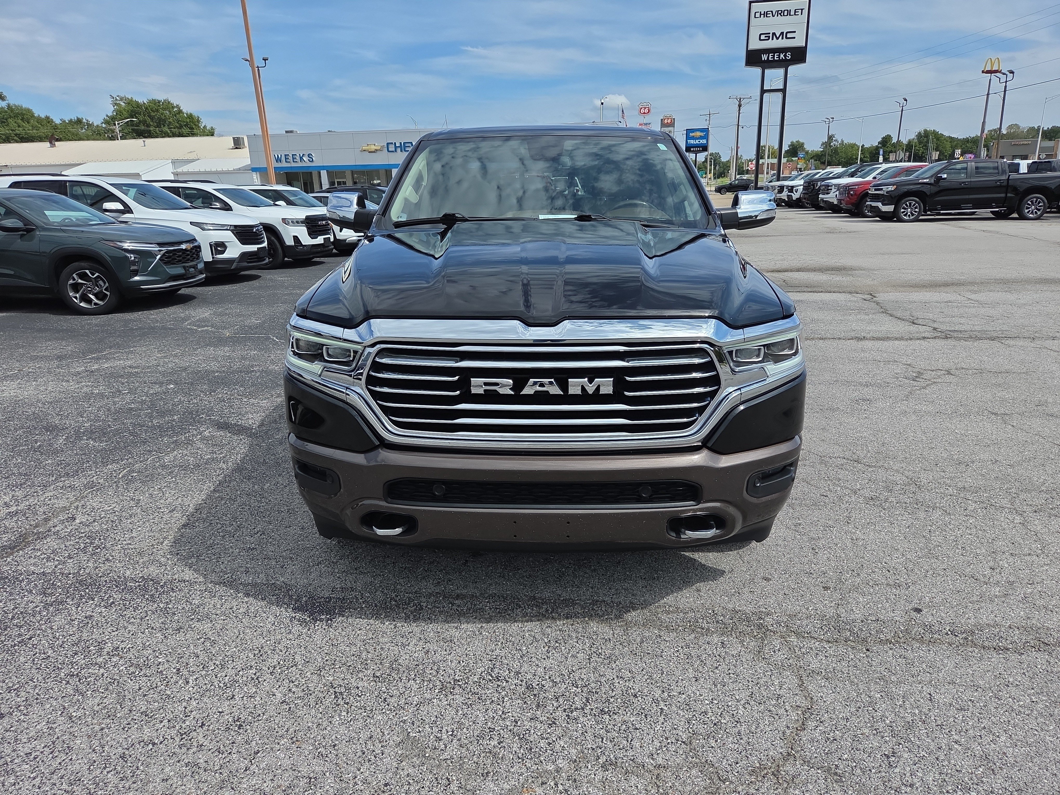 Used 2020 RAM 1500 Limited AWD/4WD image 2