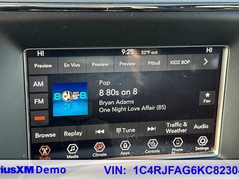 Used 2019 Jeep Grand Cherokee Laredo image 54