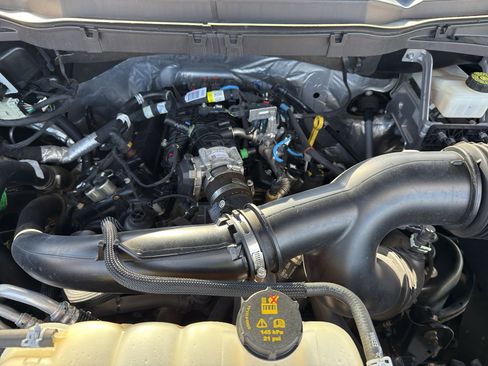 Used 2021 Ford F150 XLT image 36