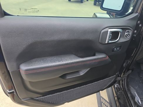 Used 2023 Jeep Gladiator Rubicon image 20