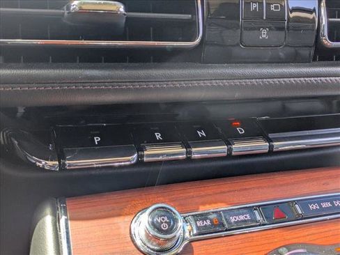 Used 2022 Lincoln Aviator Reserve w/ Equipment Group 201A RWD image 10
