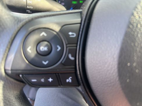 Used 2022 Toyota RAV4 XLE image 8