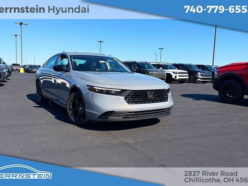 Used 2025 Honda Accord SE image 1