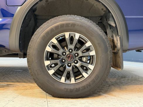 Used 2024 Nissan Titan PRO-4X w/ Pro-4x Convenience Package AWD/4WD image 11