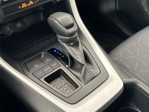 Certified 2025 Toyota RAV4 XLE FWD image 24