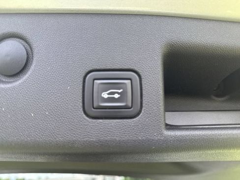 Used 2021 Chevrolet Equinox LT AWD/4WD image 18