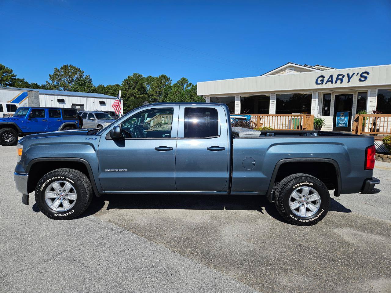 Used 2014 GMC Sierra 1500 SLE w/ SLE Value Package AWD/4WD image 3