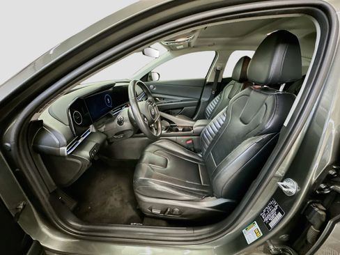 Used 2024 Hyundai Elantra Limited FWD image 13