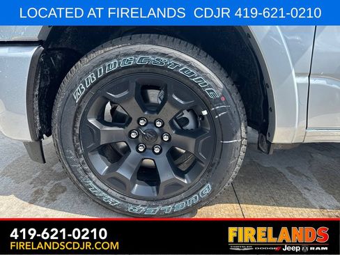 New 2026 RAM 1500 4x4 Crew Cab image 11