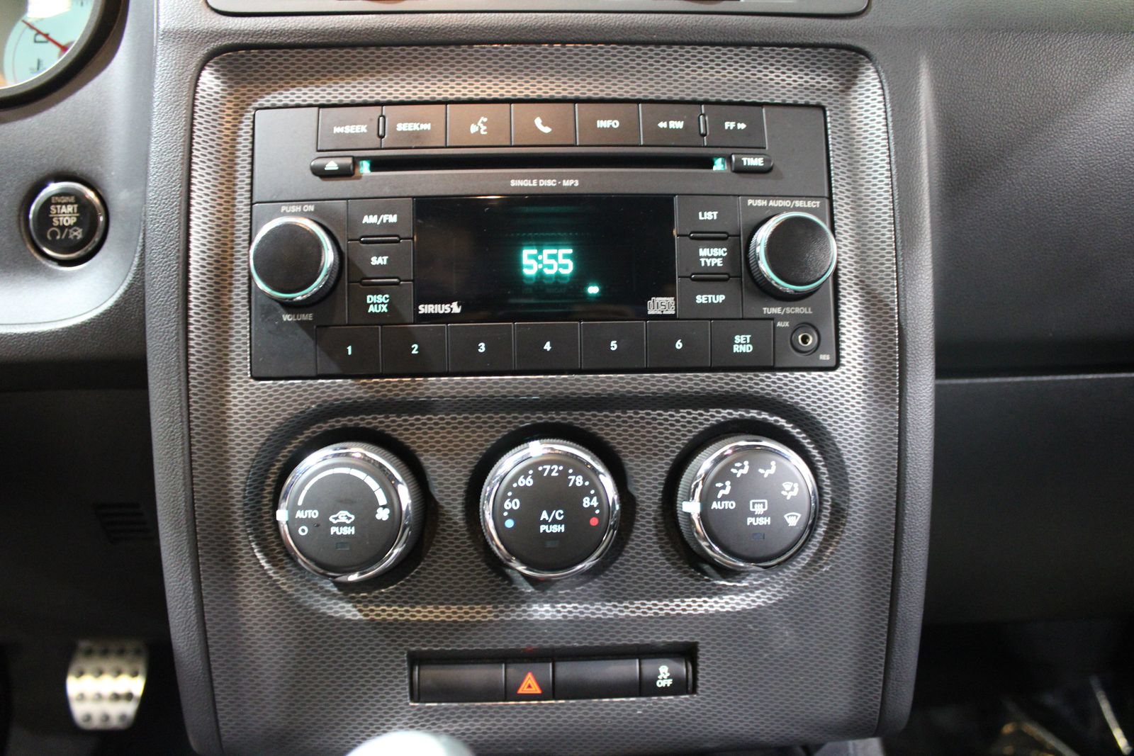 Used 2011 Dodge Challenger R/T RWD image 18