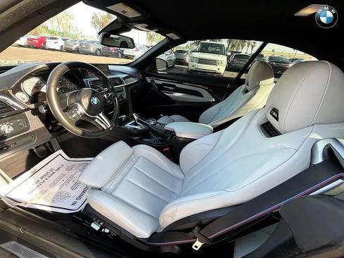 Used 2020 BMW M4 Convertible w/ Competition Package RWD image 9