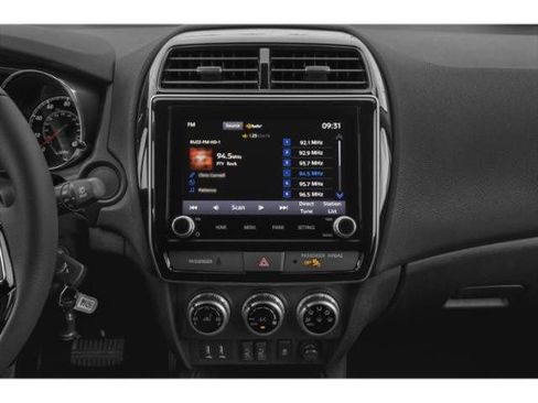 Used 2025 Mitsubishi Outlander Sport LE AWD/4WD image 10