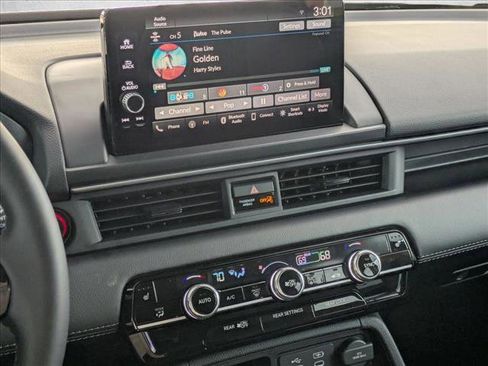 Used 2025 Honda Pilot EX-L image 13