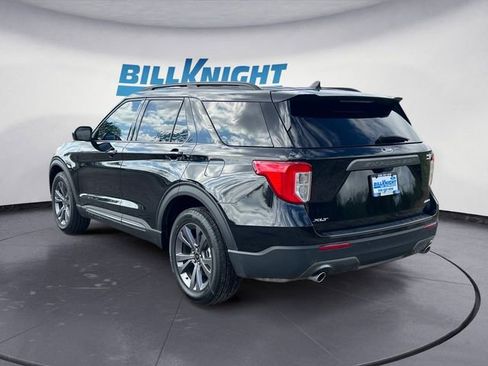 Used 2023 Ford Explorer XLT w/ Equipment Group 202A AWD/4WD image 3