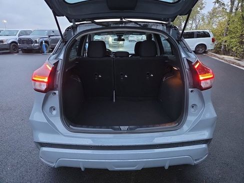 Used 2024 Nissan Kicks SV image 14