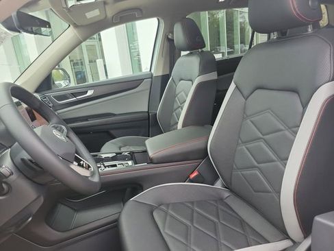 New 2026 Volkswagen Atlas Peak Edition AWD/4WD image 21