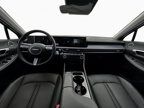 New 2025 Hyundai Sonata Limited FWD image 13