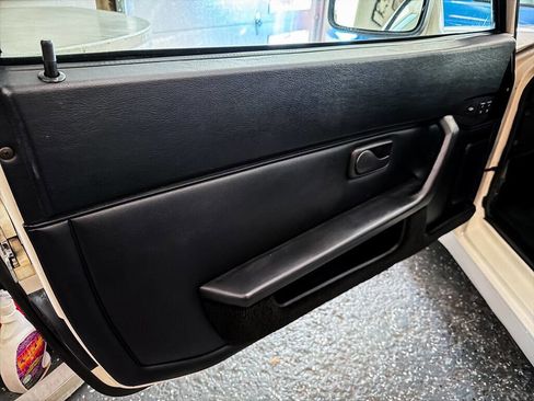 Used 1989 Porsche 944 S2 image 19