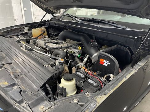 Used 2016 Nissan Titan PRO-4X image 39