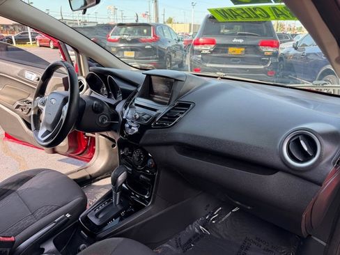 Used 2014 Ford Fiesta SE w/ Equipment Group 201A FWD image 18