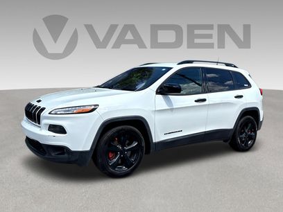 Used 2018 Jeep Cherokee Latitude w/ Altitude Package