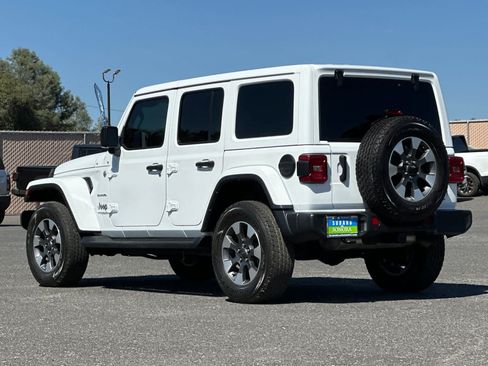 Used 2021 Jeep Wrangler Unlimited Sahara AWD/4WD image 5