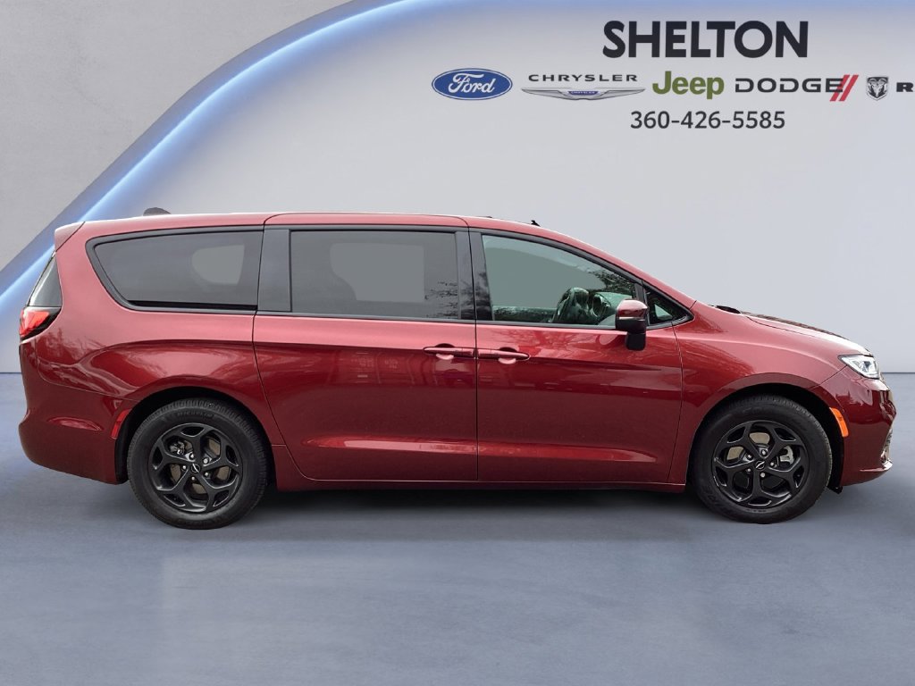 Used 2023 Chrysler Pacifica Touring-L w/ S Appearance Package FWD image 5