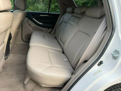 Used 2005 Toyota 4Runner Limited AWD/4WD image 32