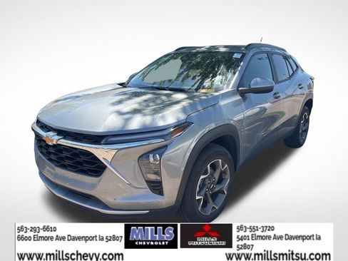 Used 2025 Chevrolet Trax LT w/ LT Convenience Package FWD image 1