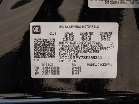 Used 2025 Chevrolet Silverado 2500 High Country w/ High Country Premium Package AWD/4WD image 38